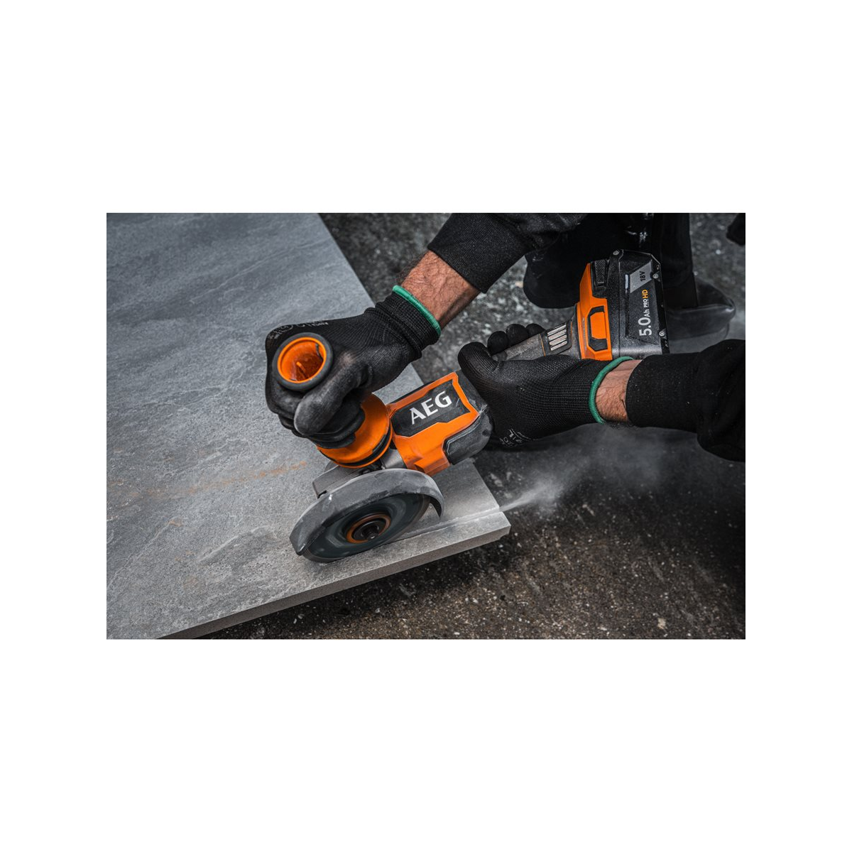  AEG BEWS18-125BLPX2-602C Meuleuse D'angle 125mm Brushless 2x6Ah HD (4935492638)