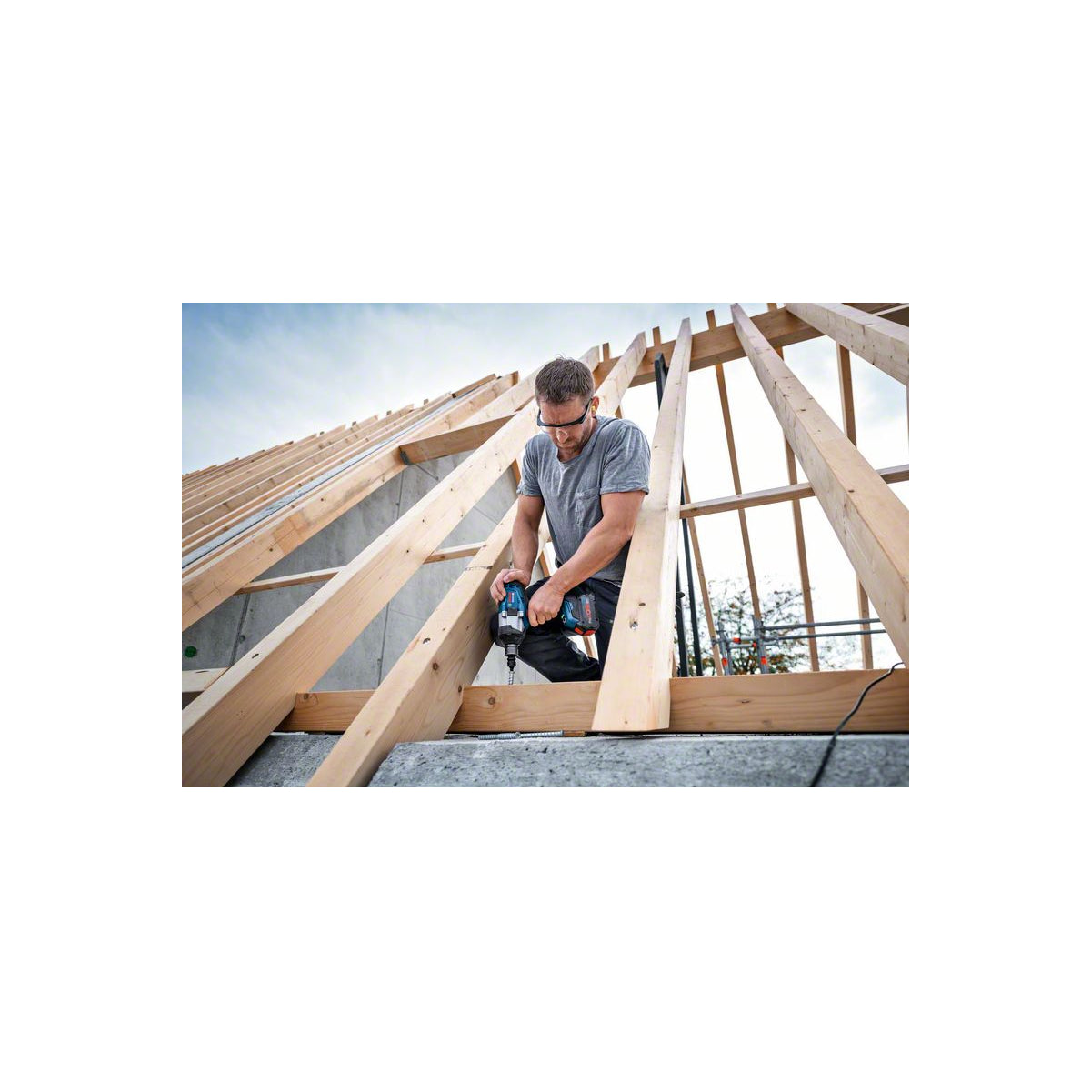  Bosch GDS 18V-1050 H Boulonneuse Sans-fil 18V 1050Nm 2x8.0Ah ProCORE Avec Coffret L-Boxx (06019J8502)