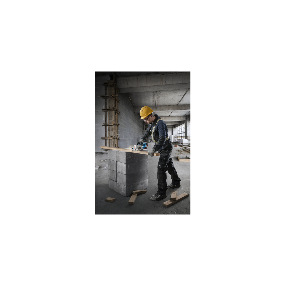  Bosch GKS 18V-51 Professional Scie Circulaire Sans Fil Machine ø140mm (06019M3120)