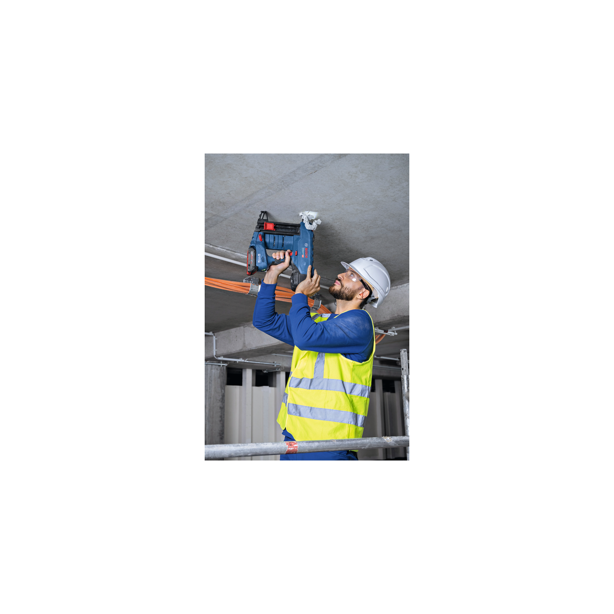  Bosch GNB 18V-40 Cloueur Béton Sans Fil 2x4.0Ah Procore (06019L7005)