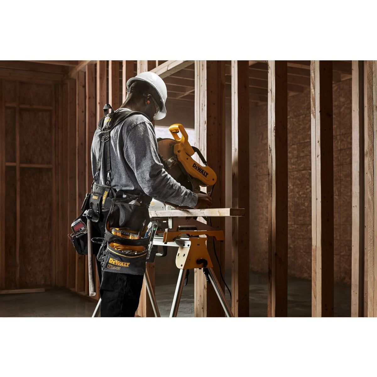 DeWalt Pro Bretelles Pour Ceinture à Outils Professionnelles (DWST40901-1)