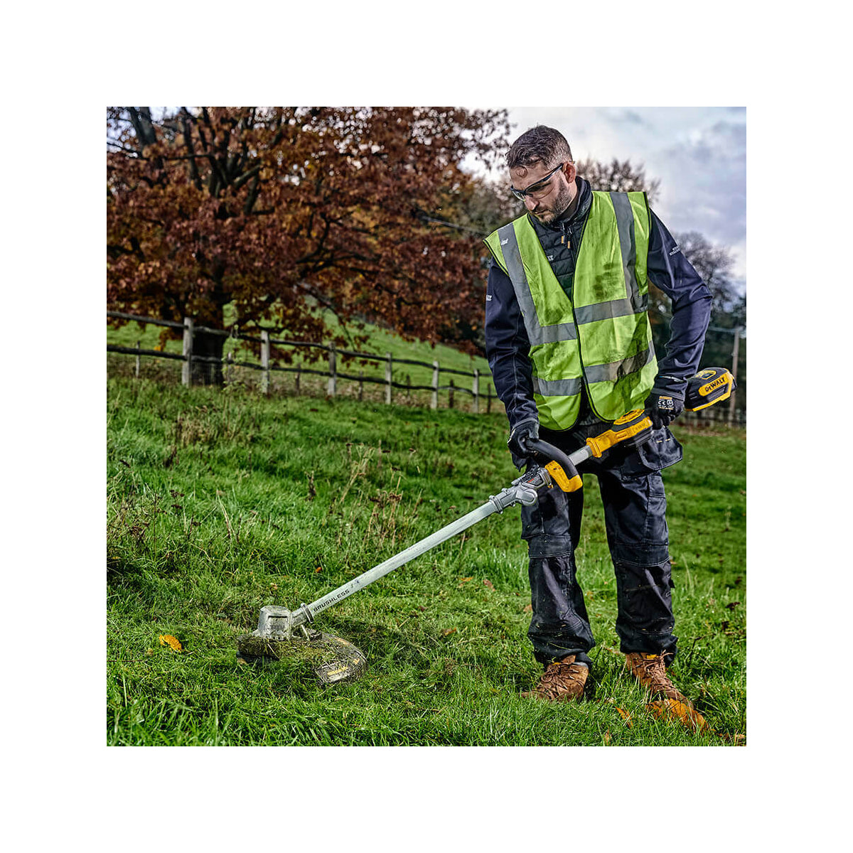  DeWalt DCMST561P1-QW Coupe Bordures 18V Brushless Pliable 1x5.0Ah ø36cm