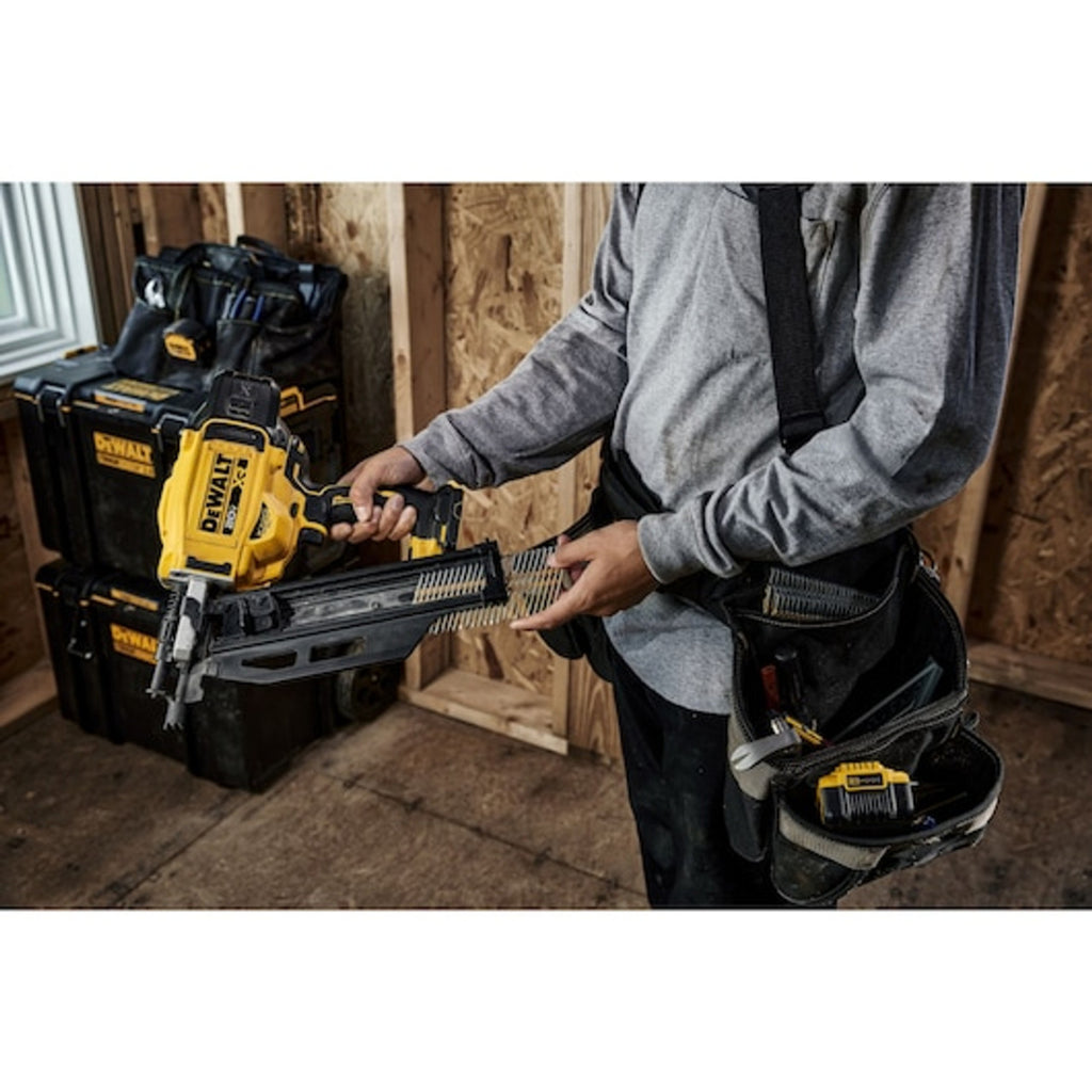  Dewalt DCN930N-XJ Cloueur De Charpente 18V XR Li-ion (Machine Seule)
