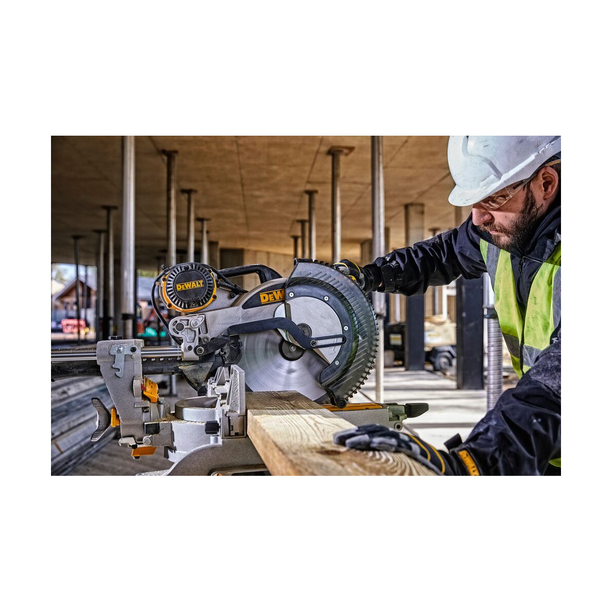  DeWalt DWS780-QS Scie à Onglets Radiale ø305mm 1675W