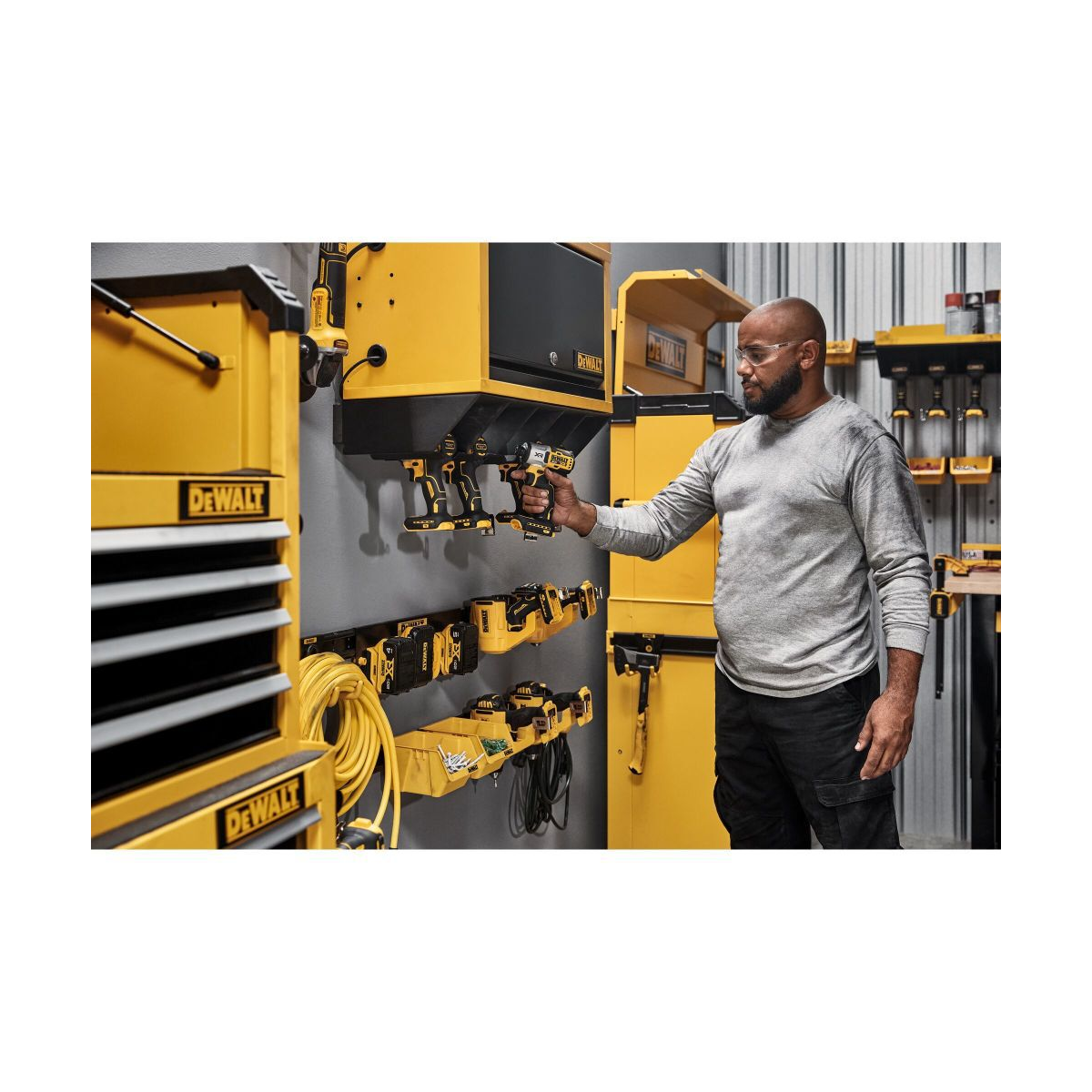  DeWalt DXL Rail Métal Mural 122cm (DWST82800-0)