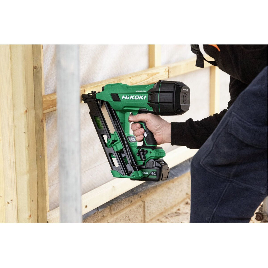  Hikoki NR1890DCAW9Z Cloueur De Charpente 18V 50-90mm Avec Coffret De Transport