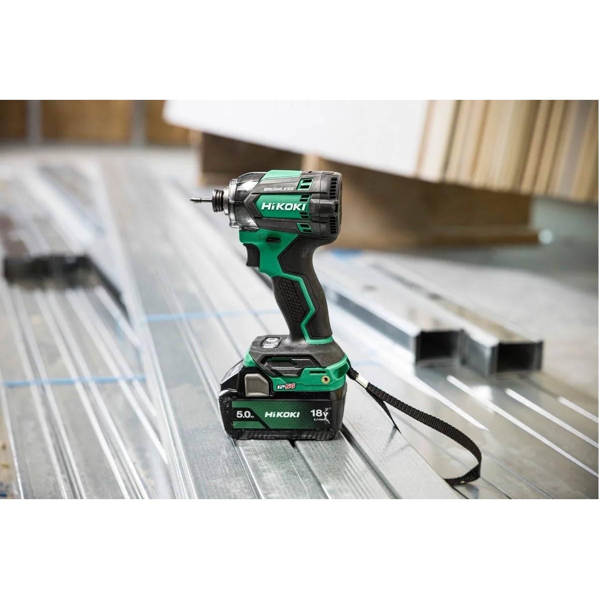  Hikoki WH18DCW4Z Visseuse à Chocs 18V 210Nm (Machine Seule)