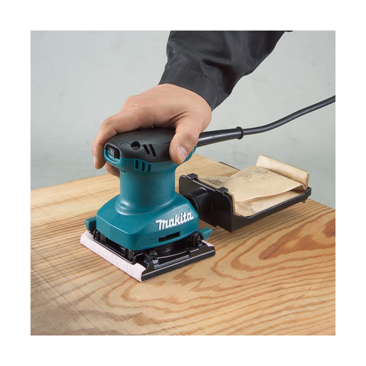  Makita BO4557 Ponceuse Vibrante De Finition 180W 114x140mm