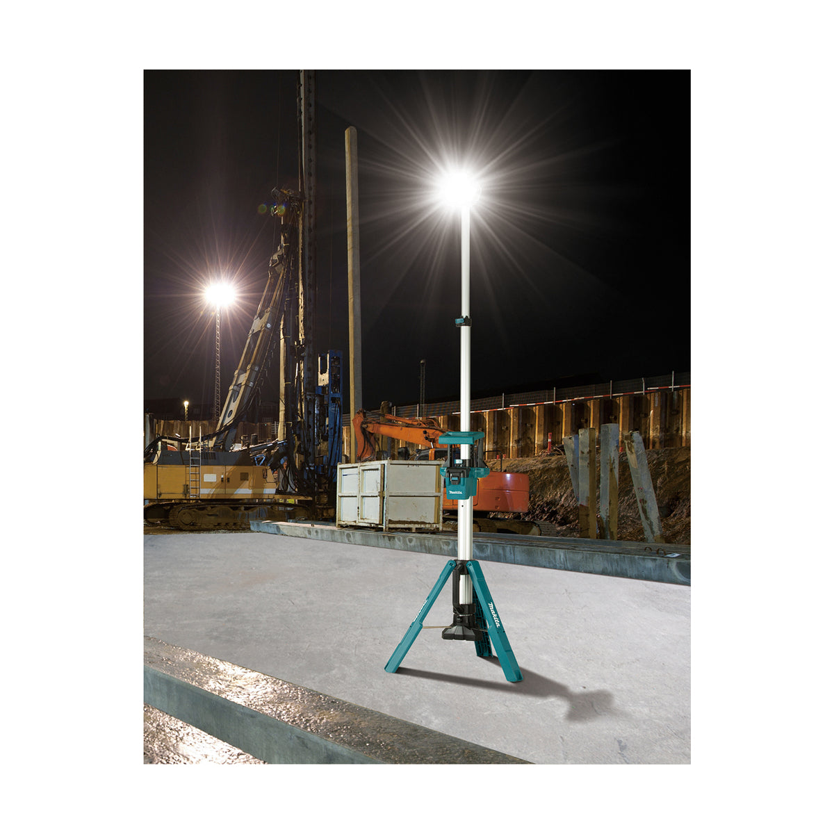  Makita DEADML813 Lampe Trépied à Tète Fixe 18V LXT 3000lm