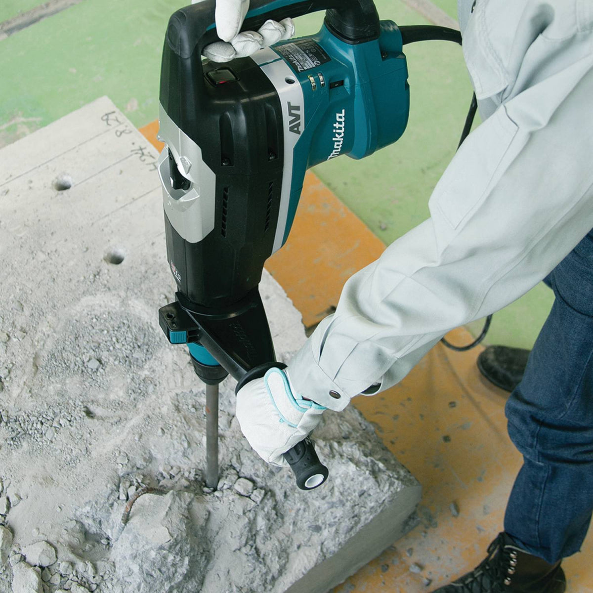  Makita HR5212C Perforateur, Burineur SDS-Max 1510W 19J AVT Avec Coffret De Transport