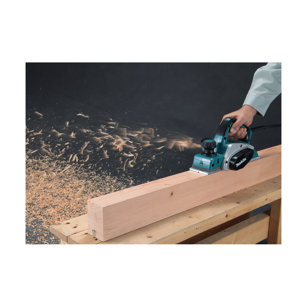  Makita KP0800J Rabot à Bois 82mm 620W Avec Coffret De Transport