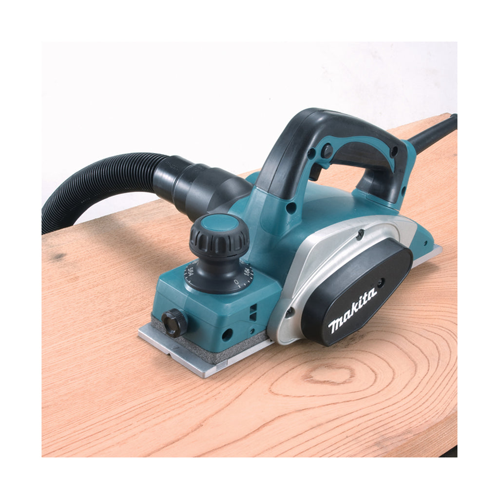  Makita KP0800J Rabot à Bois 82mm 620W Avec Coffret De Transport