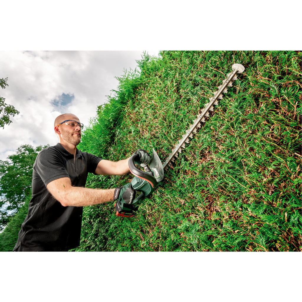  Metabo AHS 18-65 V Taille-haies Sans Fil 18V 2x4.0Ah (600463000)