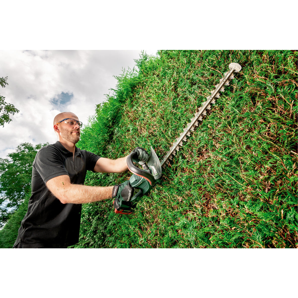  Metabo AHS 18-65 V Taille-haies Sans Fil 18V 2x4.0Ah (600463000)