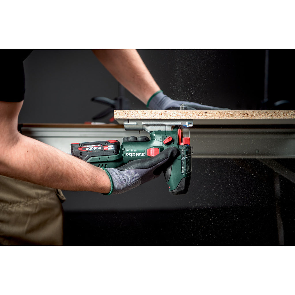  Metabo ST 18 L 90 Scie Sauteuse Sans Fil 18V Avec Coffret MetaBOX 145 L (601047840)