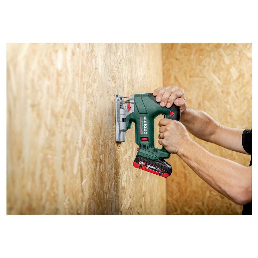  Metabo STAB 18 LTX 150 BL Scie Sauteuse Sans Fil 18V Avec Coffret MetaBOX 145 L (601503840)