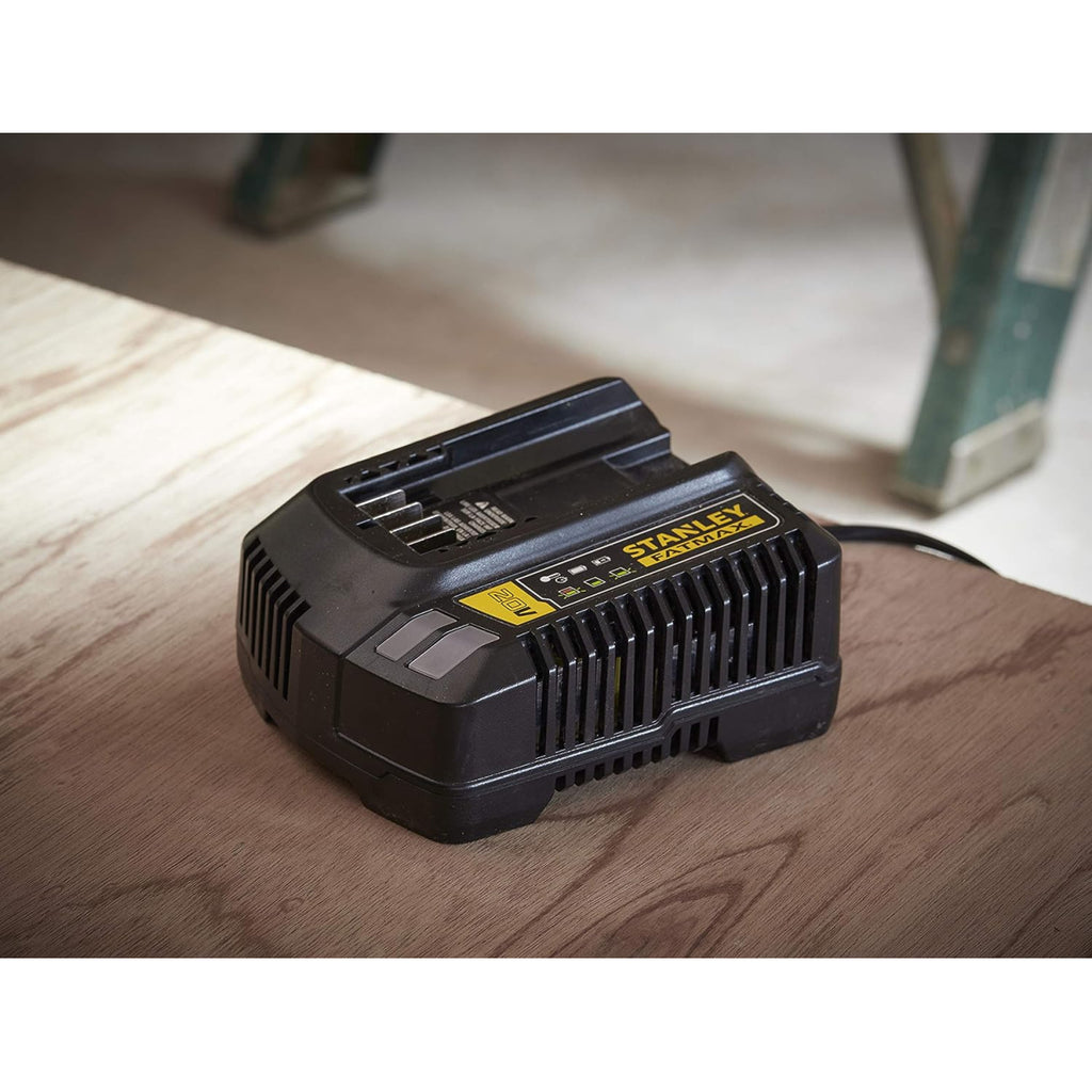  Stanley Chargeur De Batterie 18V & 20V 4.0Ah FATMAX (SFMCB14-QW)